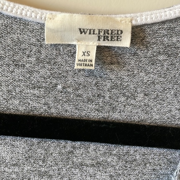Aritzia Wilfred Free Light Sweater - Picture 2 of 5